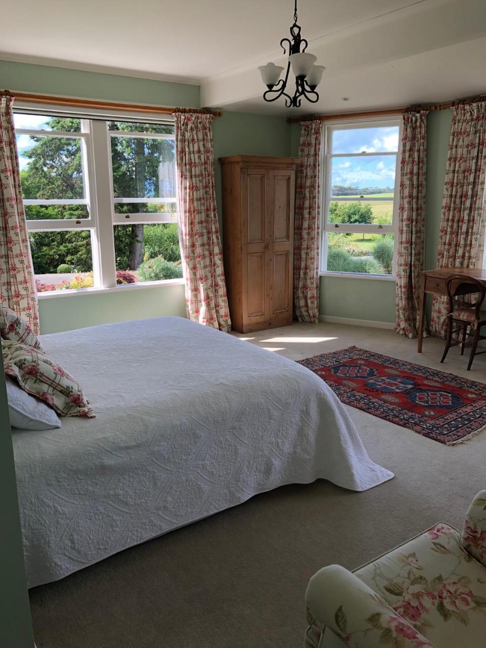 Te Kopura Lodge マーティンボロ エクステリア 写真